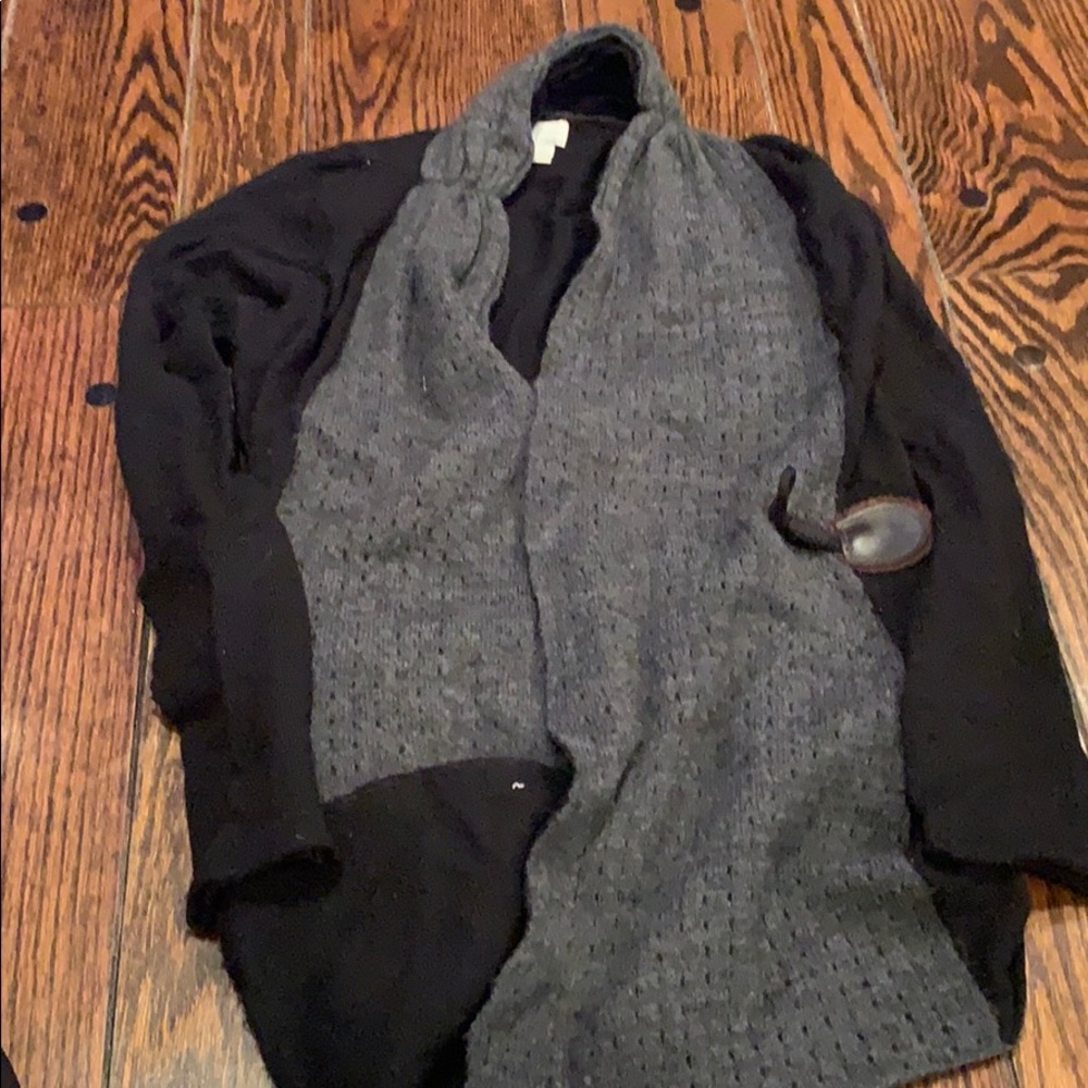 Black and gray cardigan